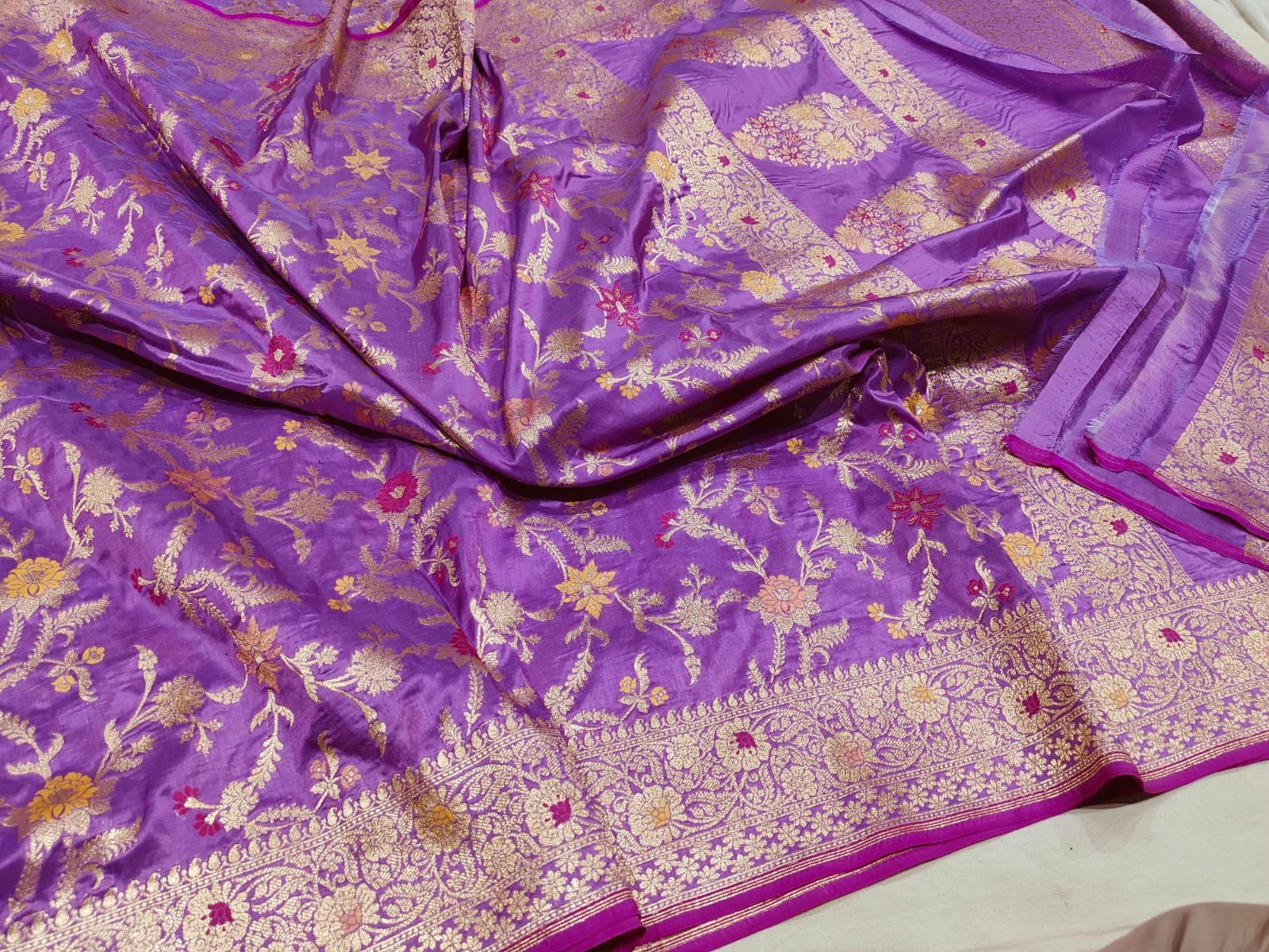 Pure Banarasi Silk Katan cutwar saree - Image 3