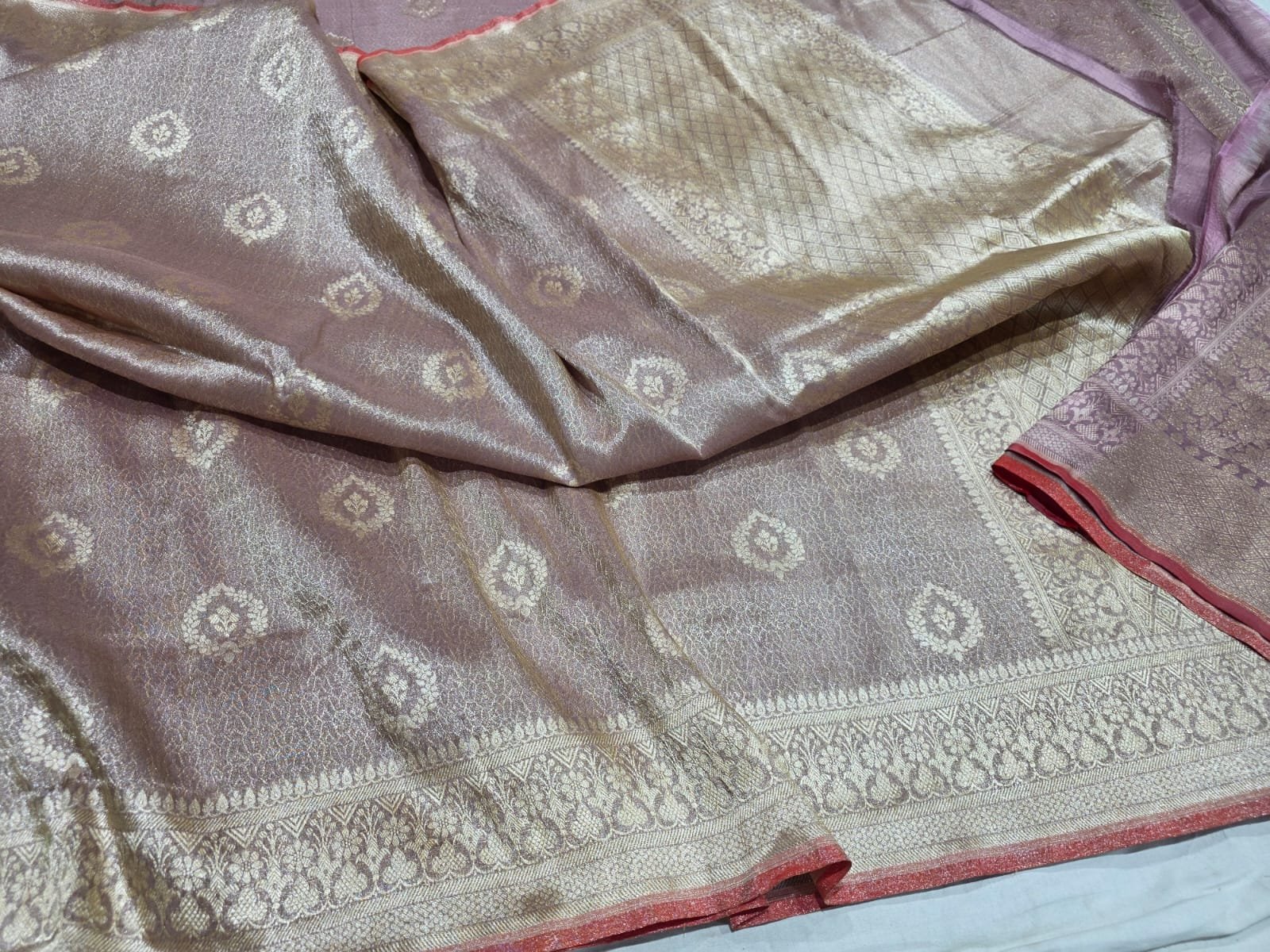 Pure banarasi Silk katan Cutwork tanchui with tissue saree - Image 3