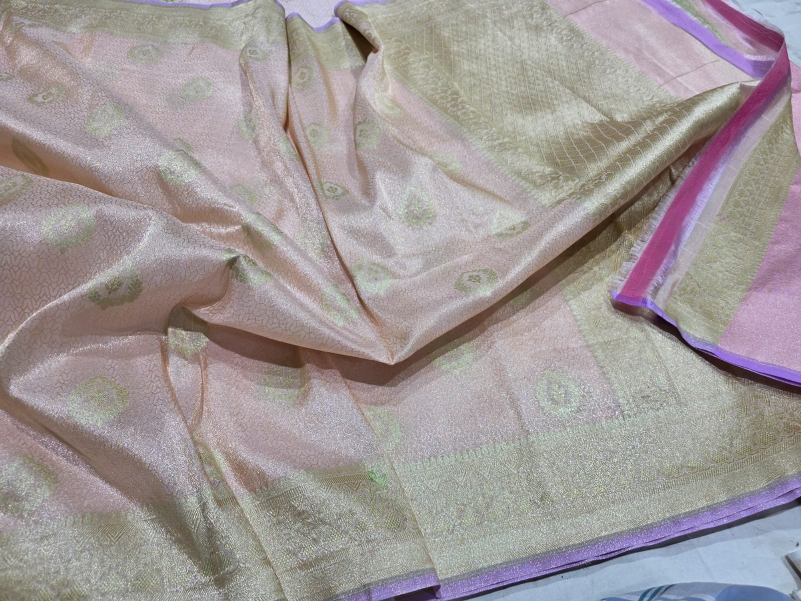 Pure banarasi Silk katan Cutwork tanchui with tissue saree - Image 4